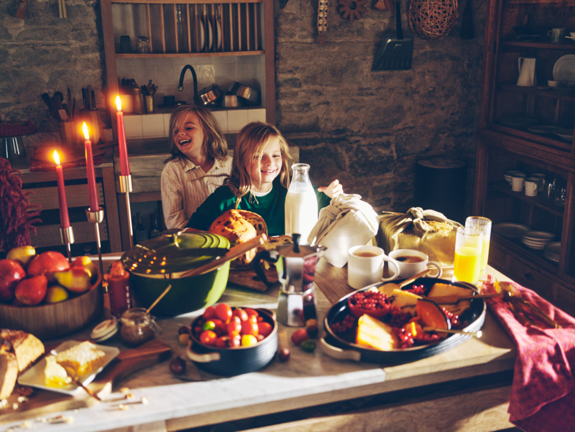 RODNEY SMITH - PORTFOLIO - PROP-_-ROOM